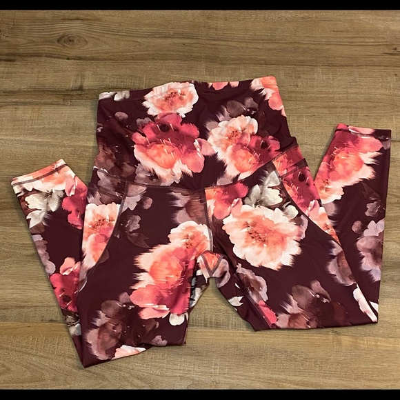 Two Old navy maternity leggings - Picture 2 of 8